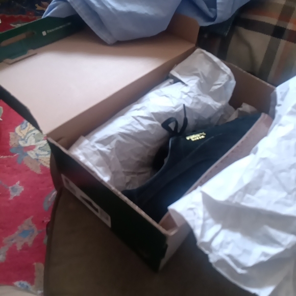 Puma Men's Black Suede Sneakers - Picture 8 of 9